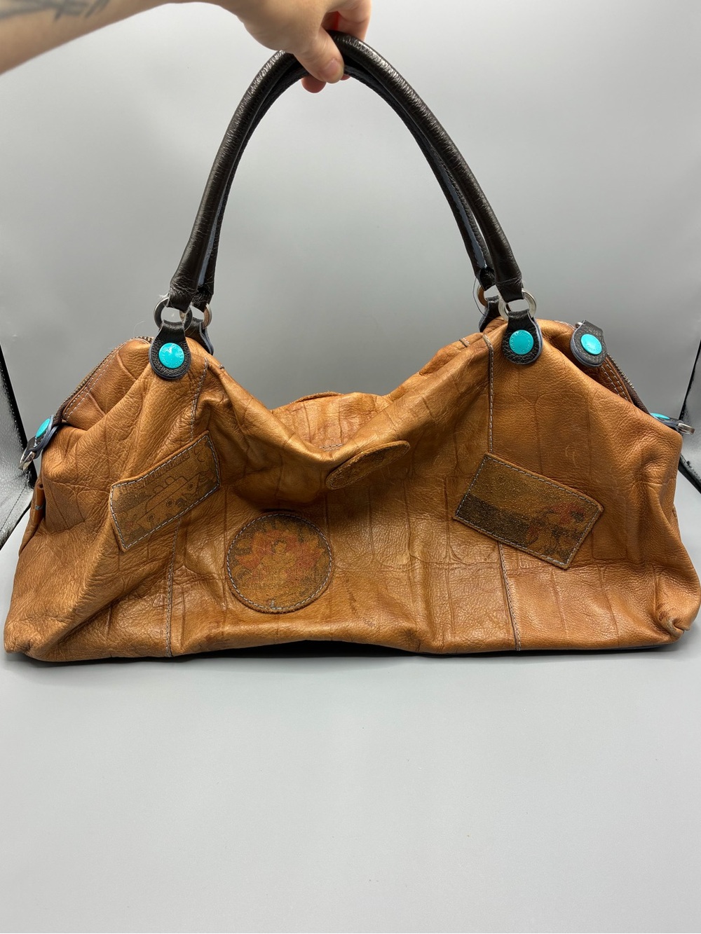 GABS ITALY Vintage-Inspired Tan Leather Shoulder Bag with Turquoise Accents - Picture 5 of 14